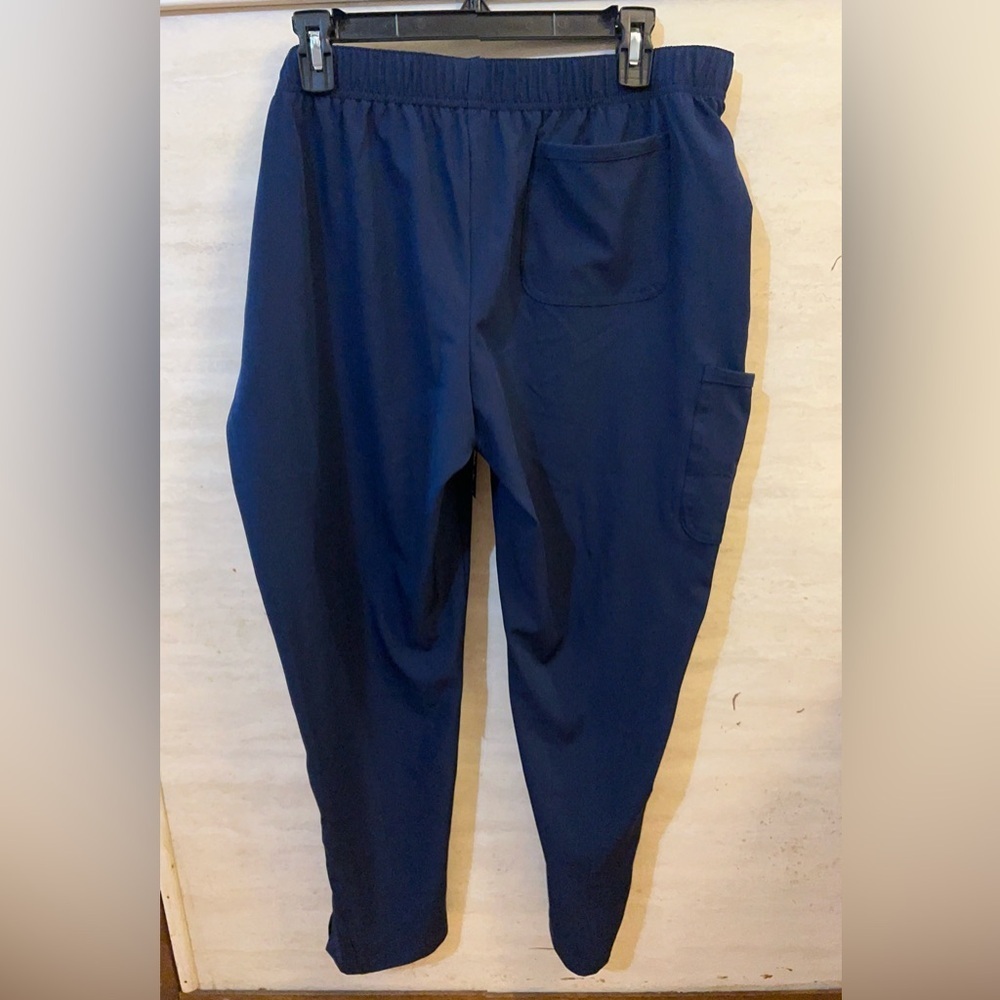 NWT- Skechers by Barco Vitality Charge Scrub Pants in navy blue. - Picture 13 of 15